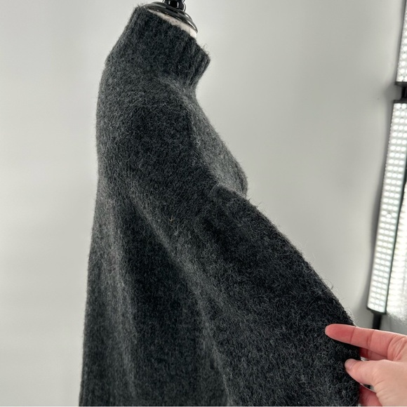 Express womens sweater size XS grey oversized turtleneck - Picture 5 of 11